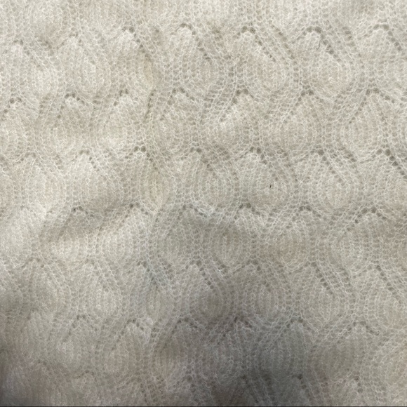 H&M Crew Neck Sweater Ivory Short Sleeves Wavy Eyelet Size S - Picture 3 of 6